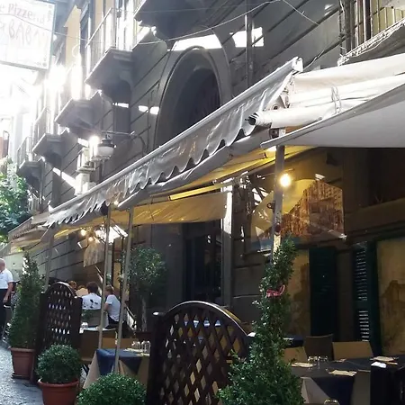 Montecalvario 41 Nápoly