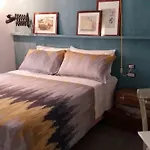 Montecalvario 41 Bed & Breakfast 4*